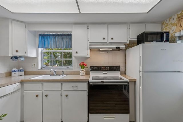 200 GLENNES LANE 112, Dunedin, FL 34698