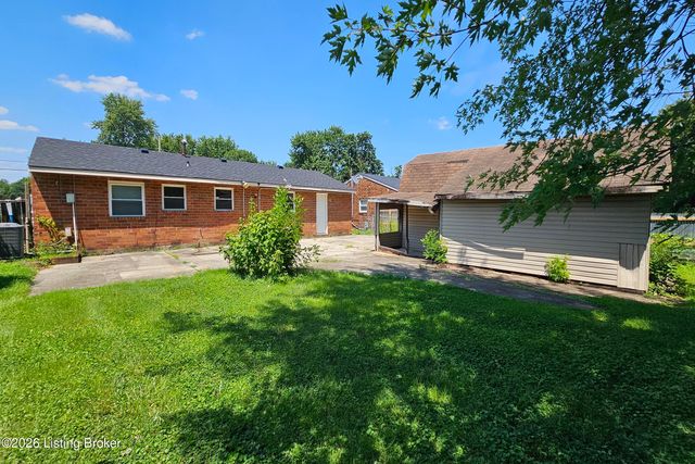 704 Drummond Way, Fairdale, KY 40118