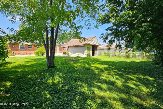 704 Drummond Way, Fairdale, KY 40118
