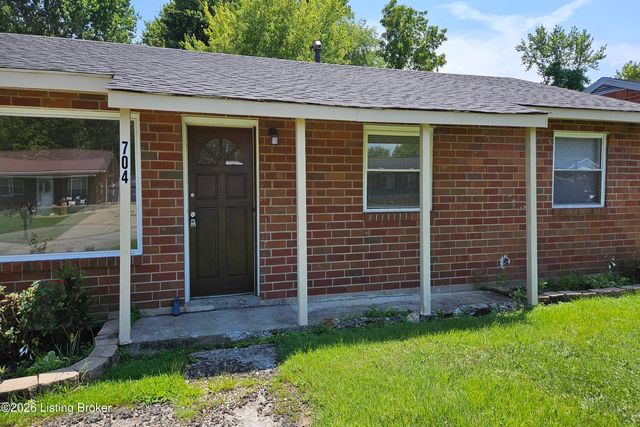 704 Drummond Way, Fairdale, KY 40118