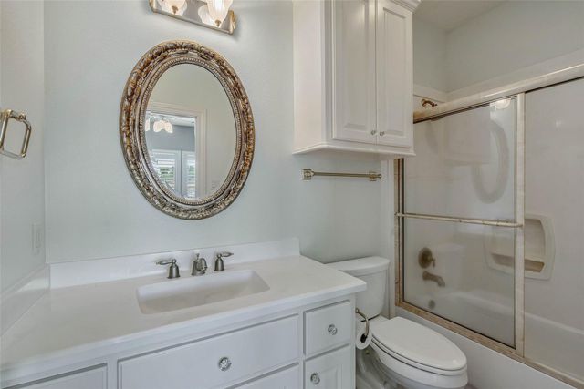 70 Creekwood Drive, Montgomery, TX 77356