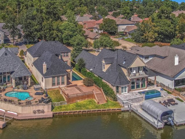 70 Creekwood Drive, Montgomery, TX 77356