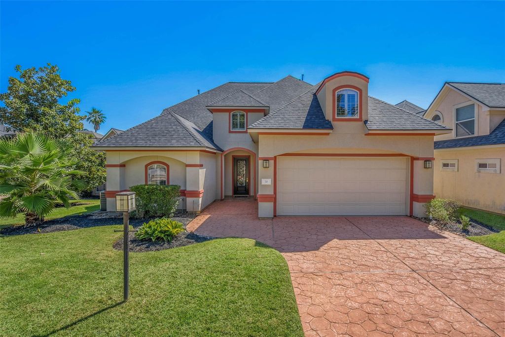 70 Creekwood Drive, Montgomery, TX 77356