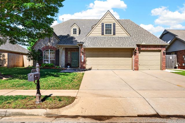 12006 S Tamarack Street, Jenks, OK 74037