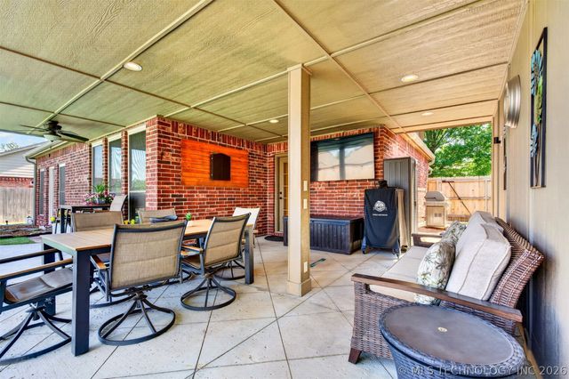 12006 S Tamarack Street, Jenks, OK 74037