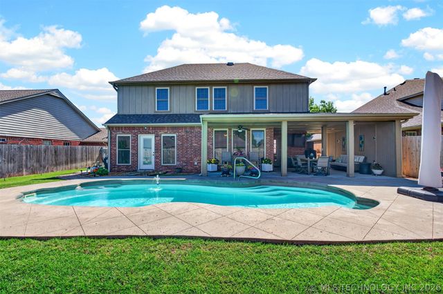 12006 S Tamarack Street, Jenks, OK 74037