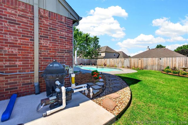 12006 S Tamarack Street, Jenks, OK 74037