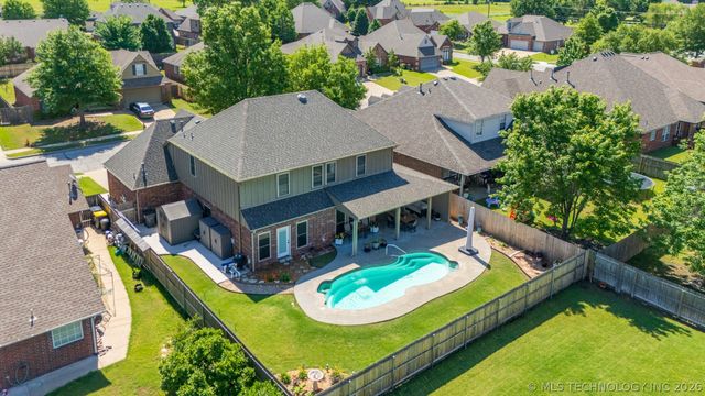 12006 S Tamarack Street, Jenks, OK 74037