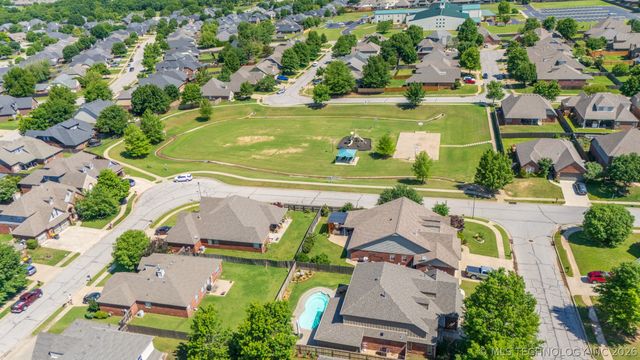 12006 S Tamarack Street, Jenks, OK 74037