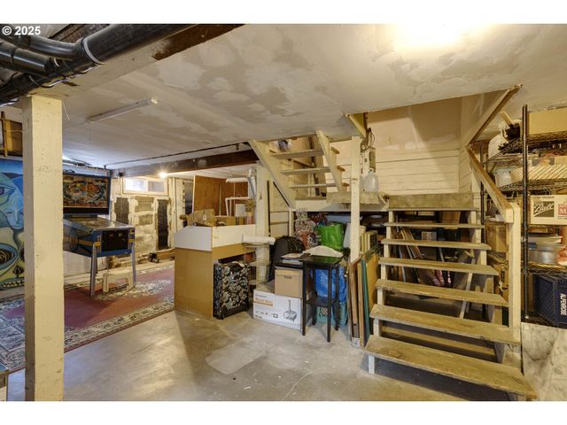 323 Se COWLS St, Mc Minnville, OR 97128