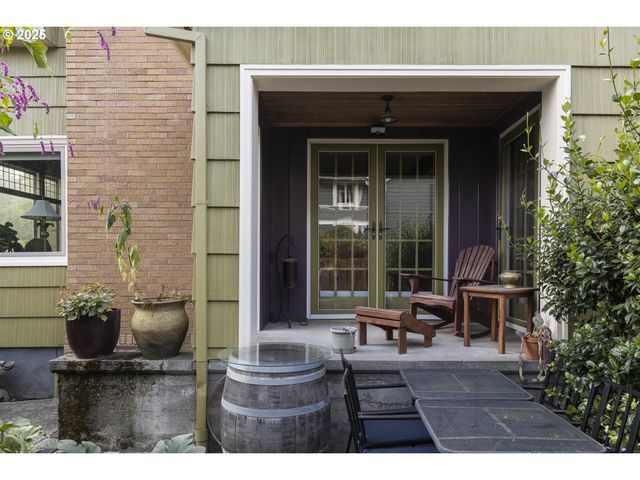 323 Se COWLS St, Mc Minnville, OR 97128