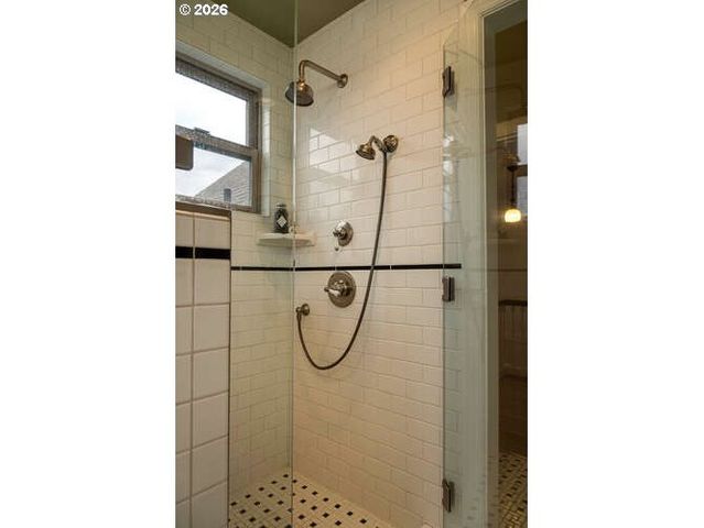 323 Se COWLS St, Mc Minnville, OR 97128