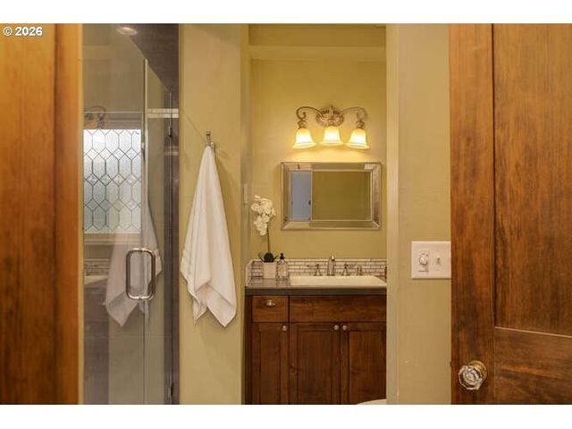 323 Se COWLS St, Mc Minnville, OR 97128