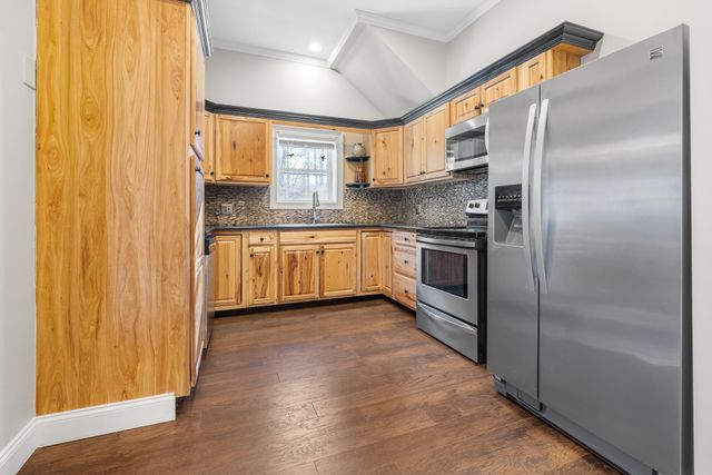 85 Limerick Lane, Arlington, VT 05250