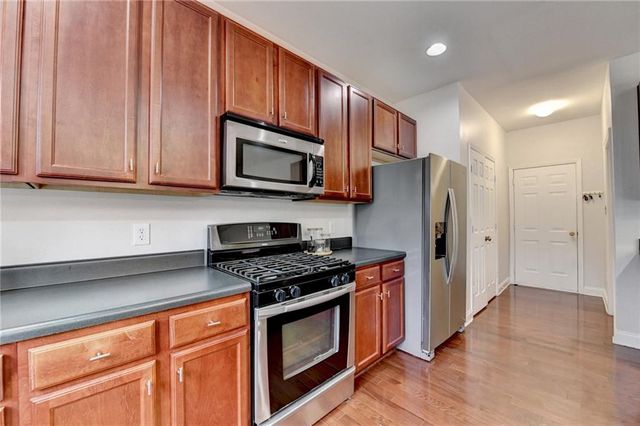 6098 Park Leaf Walk, Buford, GA 30518