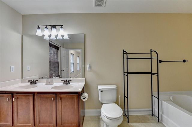 6098 Park Leaf Walk, Buford, GA 30518