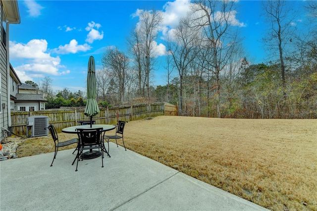 6098 Park Leaf Walk, Buford, GA 30518