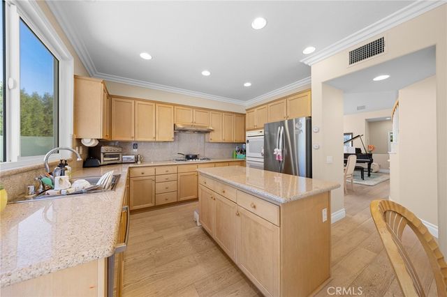 8765 E Banner Ridge, Anaheim, CA 92808