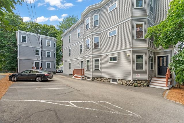 17 Robbins Street 2-2, Waltham, MA 02453