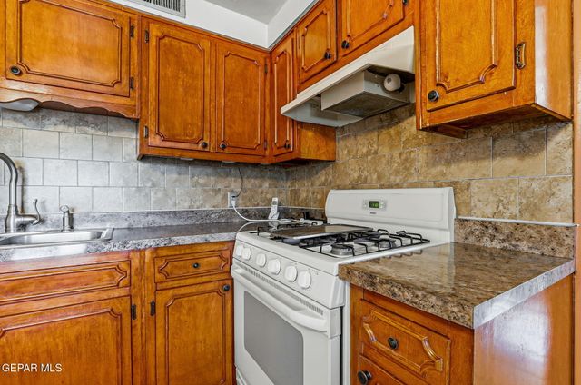 118 DEL PRADO Drive, Sunland Park, NM 88063