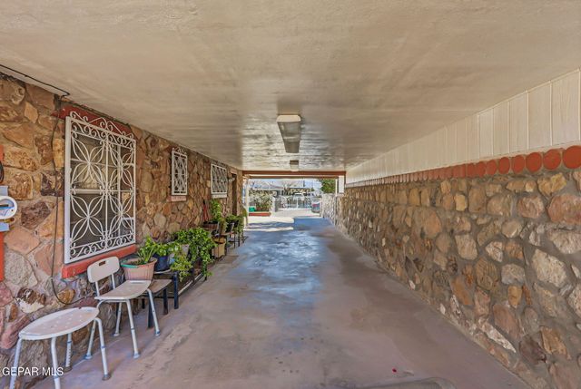 118 DEL PRADO Drive, Sunland Park, NM 88063