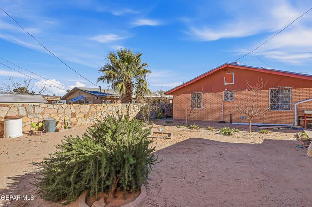 118 DEL PRADO Drive, Sunland Park, NM 88063