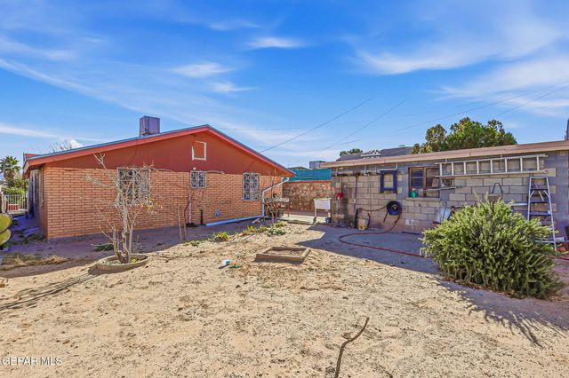 118 DEL PRADO Drive, Sunland Park, NM 88063