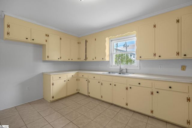 313 Rhodehaven Drive, Anderson, SC 29625