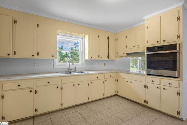 313 Rhodehaven Drive, Anderson, SC 29625