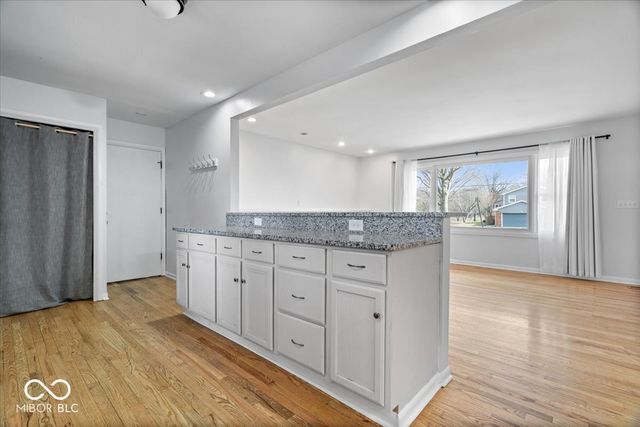 9780 Haverstick Road, Carmel, IN 46280