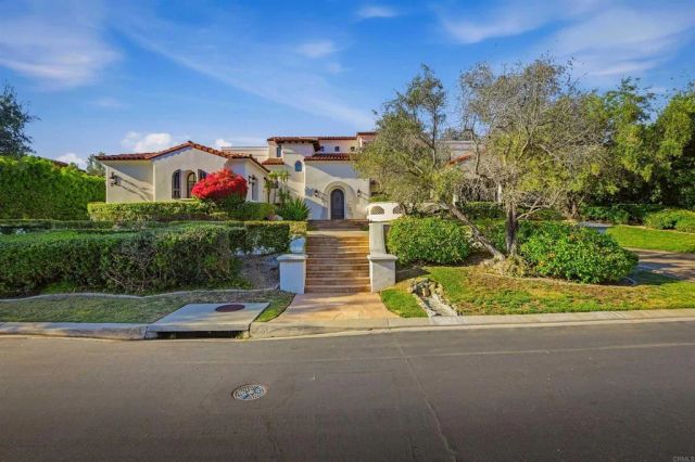 18325 Calle La Serra, Rancho Santa Fe, CA 92091