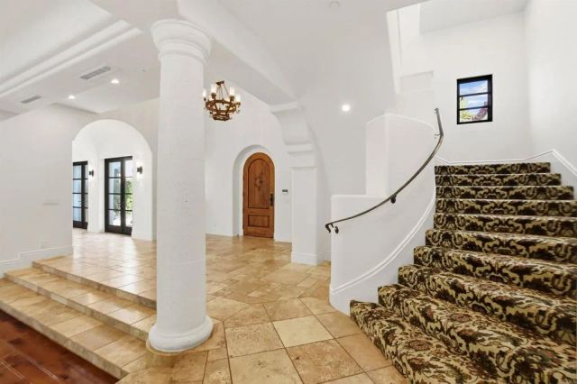 18325 Calle La Serra, Rancho Santa Fe, CA 92091