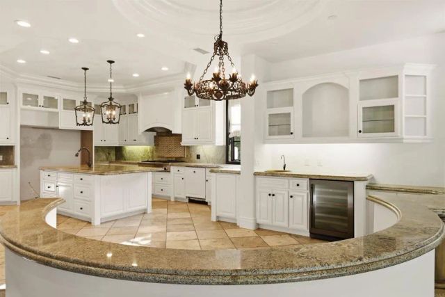 18325 Calle La Serra, Rancho Santa Fe, CA 92091