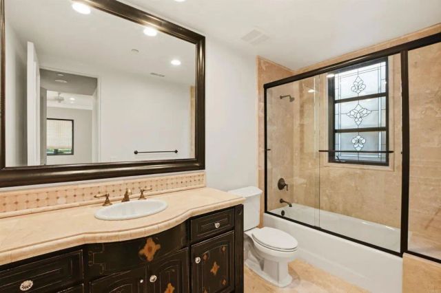 18325 Calle La Serra, Rancho Santa Fe, CA 92091