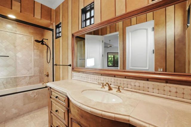 18325 Calle La Serra, Rancho Santa Fe, CA 92091