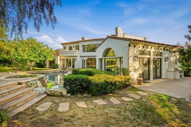 18325 Calle La Serra, Rancho Santa Fe, CA 92091