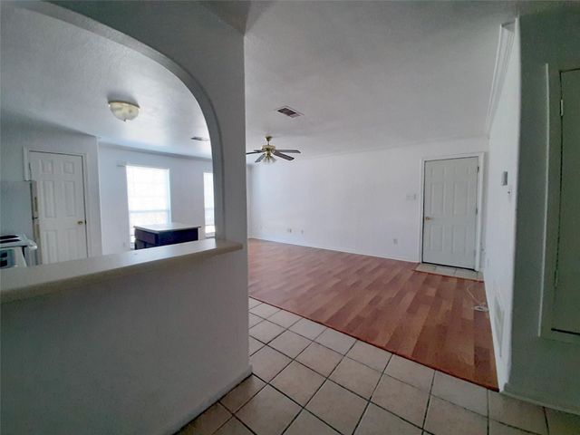 4542 Otterbury Drive C, Houston, TX 77039