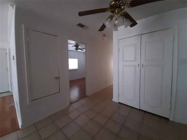 4542 Otterbury Drive C, Houston, TX 77039