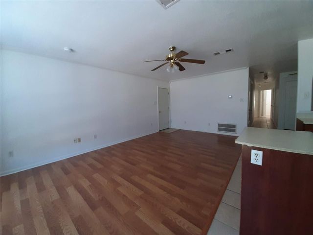 4542 Otterbury Drive C, Houston, TX 77039