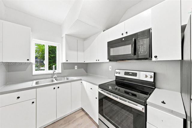 128 NW 9th Ave 1, Miami, FL 33128