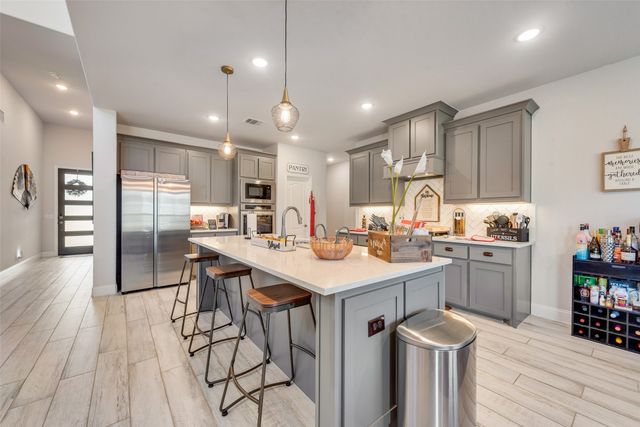 1013 Firecracker Drive, Justin, TX 76247