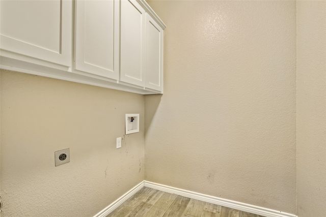 1101 Baird Street, Cleburne, TX 76033