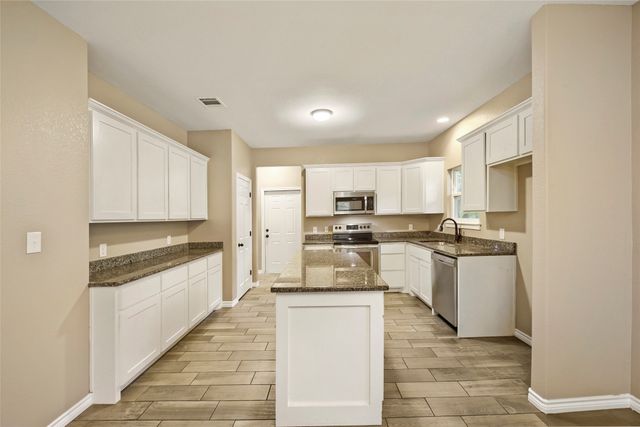 1101 Baird Street, Cleburne, TX 76033