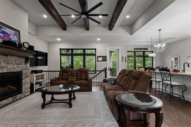 40 Stonehaven Drive, Bella Vista, AR 72715
