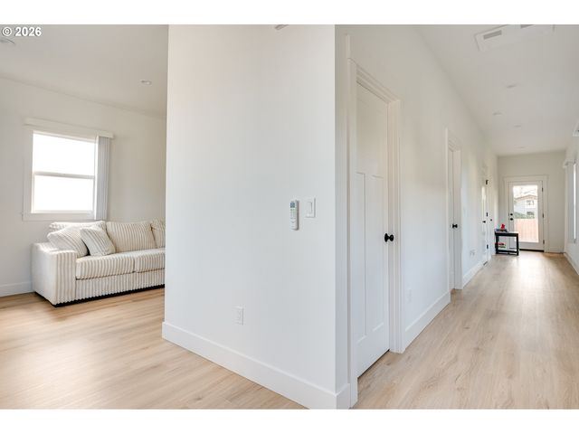 236 Ne Sacramento St, Portland, OR 97212