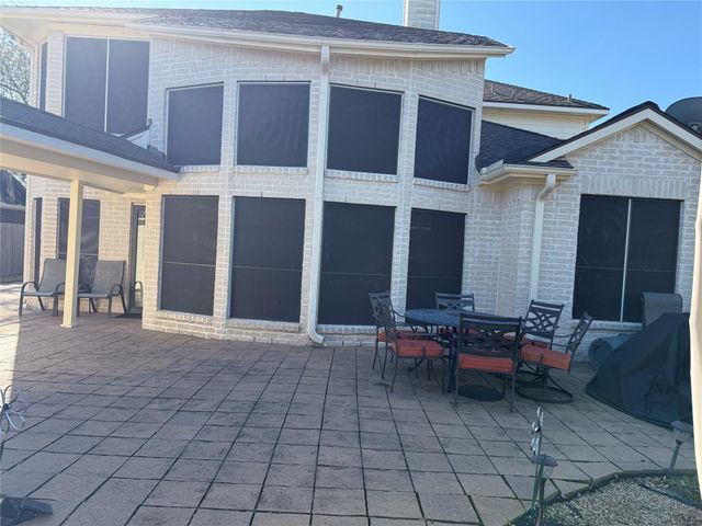 205 Rustic Oaks Drive, League City, TX 77573