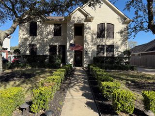 205 Rustic Oaks Drive, League City, TX 77573