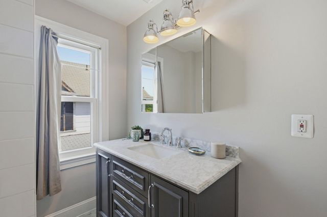 4933 MINNESOTA AVE NE, Washington, DC 20019