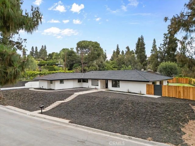 2000 Redondo, Fullerton, CA 92835