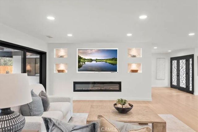 2000 Redondo, Fullerton, CA 92835